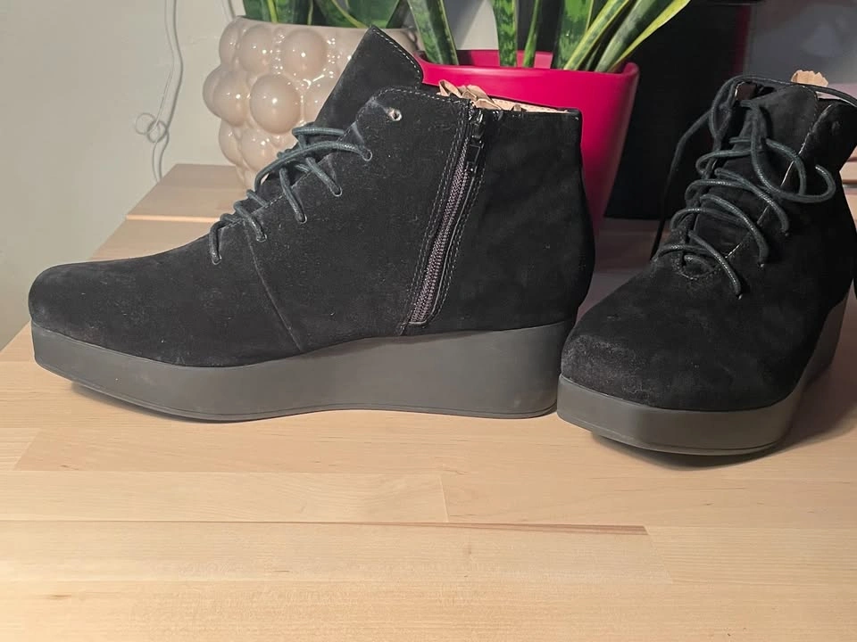 New Jeffrey Campbell Suede Platform Boots, Size US 10 - photo 4