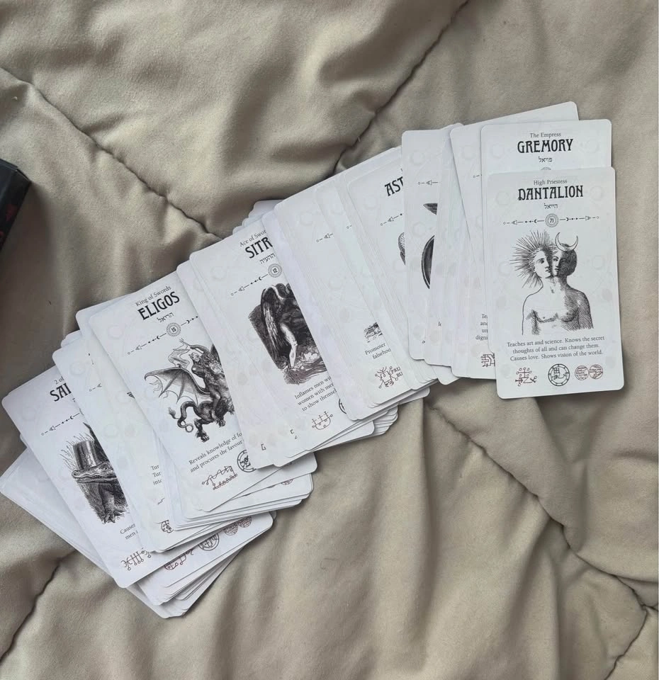 Occult Tarot by Travis McHenry - photo 2
