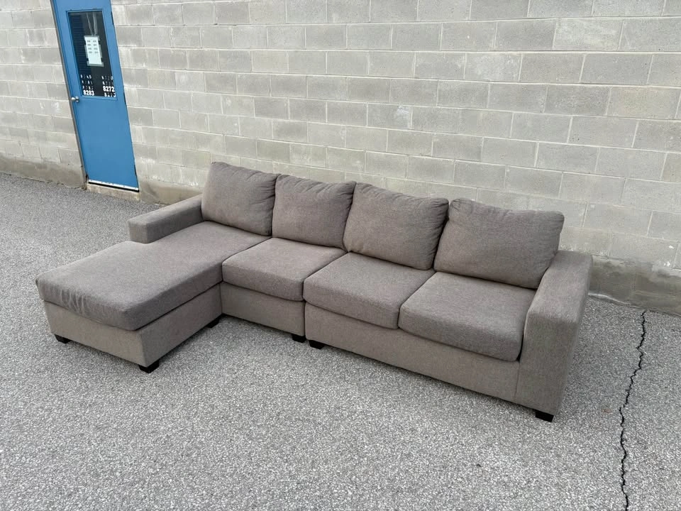 Large Grey Sectional Sofa with Reversible Chaise - Free Delivery - photo 4