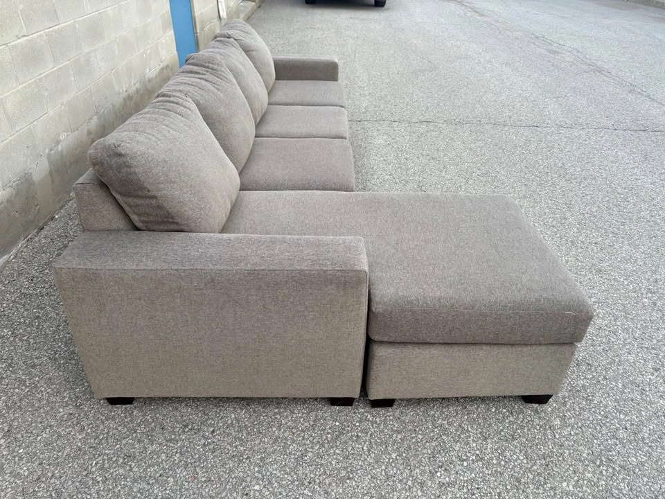 Large Grey Sectional Sofa with Reversible Chaise - Free Delivery - photo 5