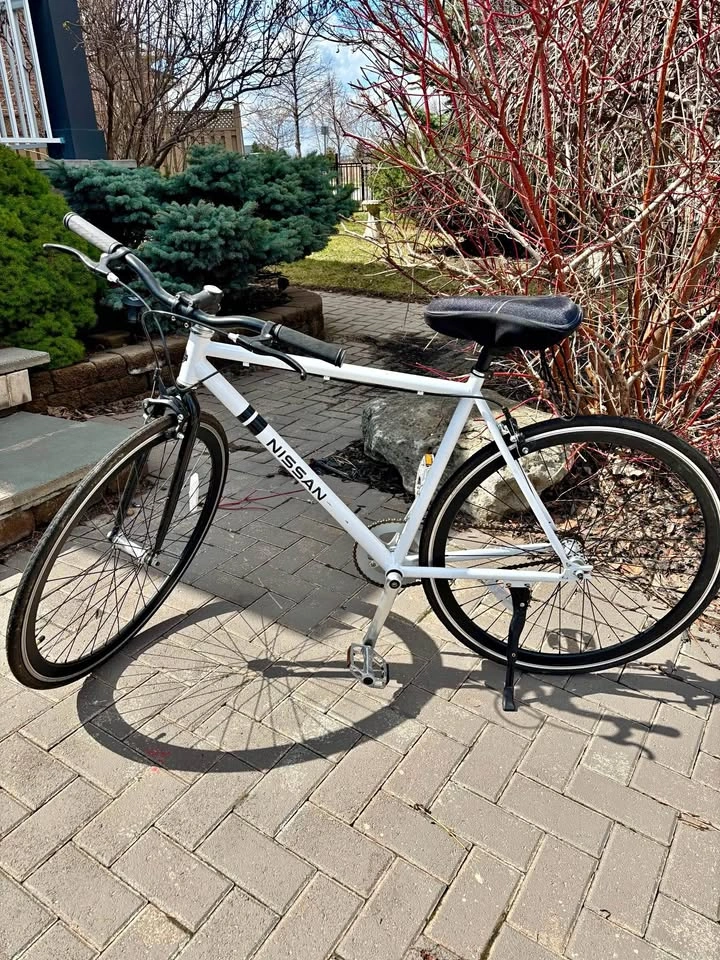 Full-size Nissan Road Bike