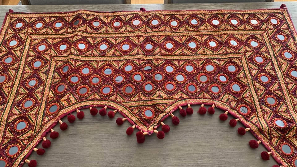 Vintage Indian Toran Door Valance - Hand-Embroidered Mirror Work - photo 2