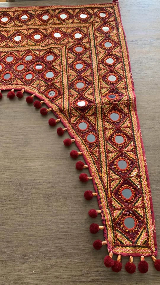 Vintage Indian Toran Door Valance - Hand-Embroidered Mirror Work - photo 3