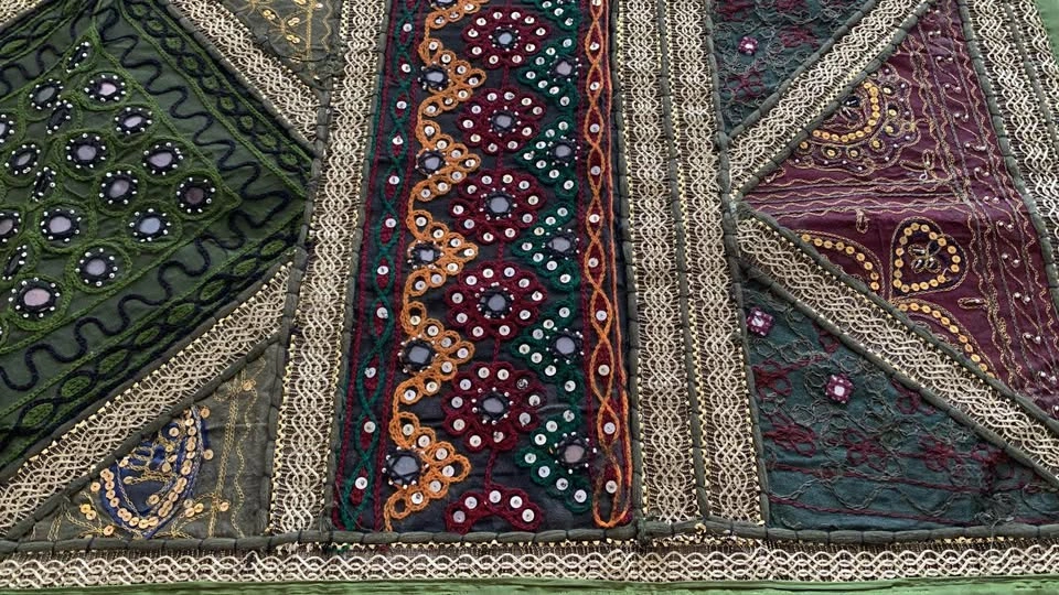 Beautiful handmade-style Indian embroidered textile - photo 4