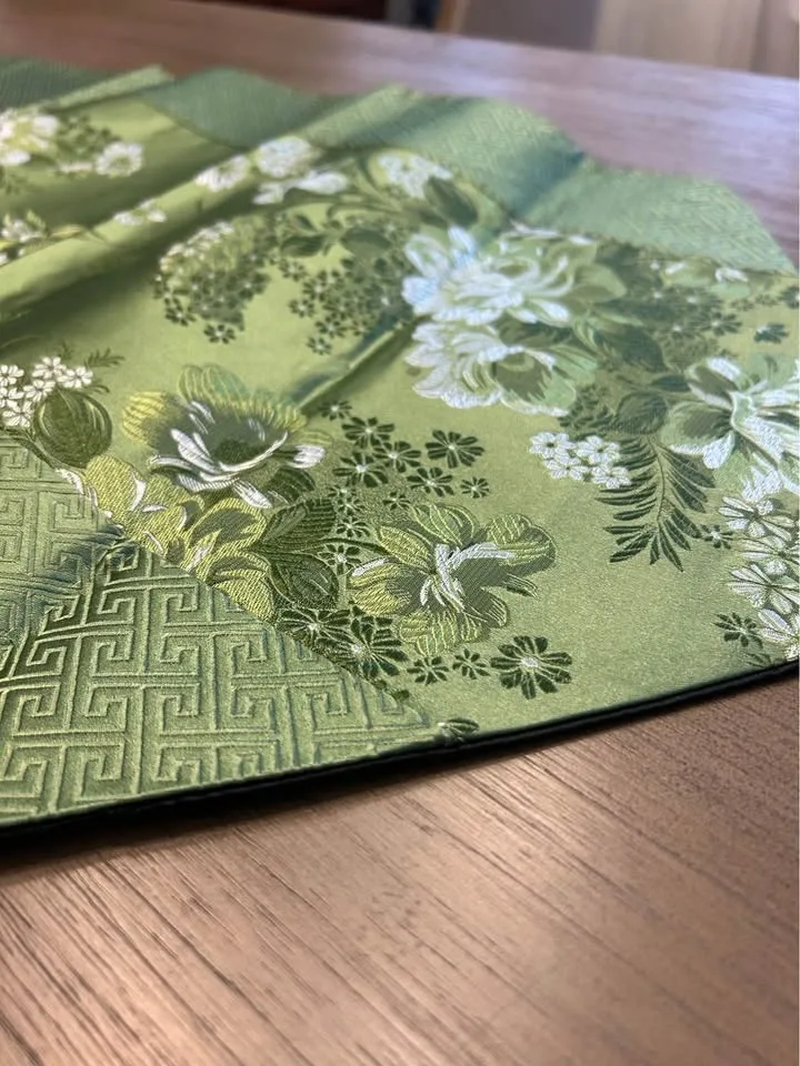 Elegant Vintage Silk Brocade Table Runner w/ Tassel - photo 4