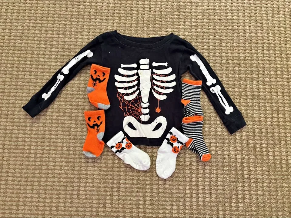 Halloween shirt and socks thumbnail