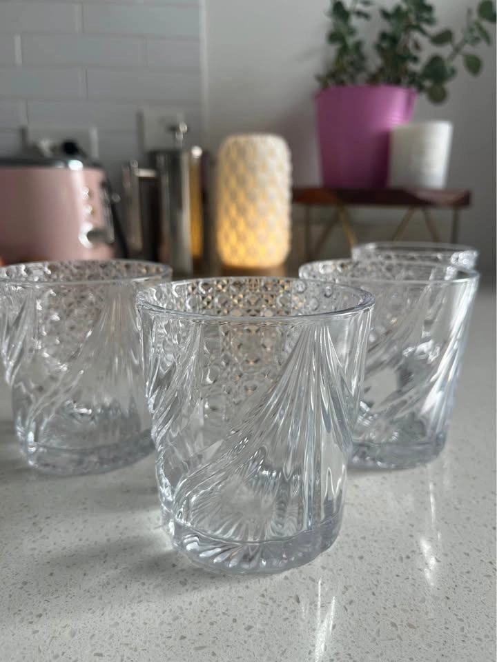 Set of 4 Designer Glass Cups – 9 oz (266 ml) NEW! - photo 2