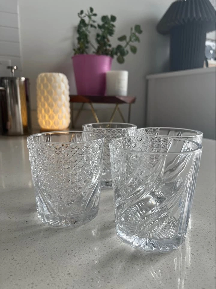 Set of 4 Designer Glass Cups – 9 oz (266 ml) NEW! - photo 4