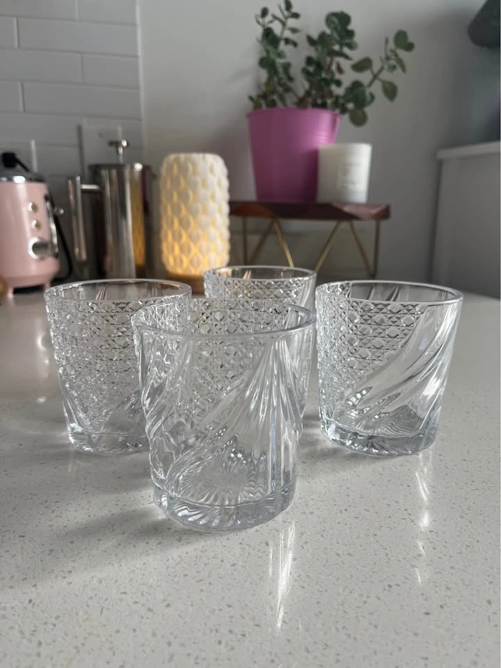 Set of 4 Designer Glass Cups – 9 oz (266 ml) NEW! - photo 5