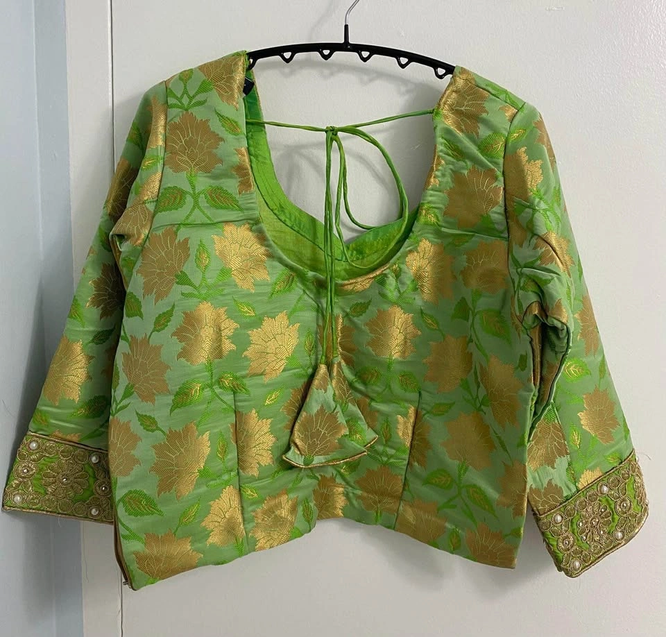 Indian Lehenga Set – Green & Gold with Pink Dupatta – Size M/L – - photo 5