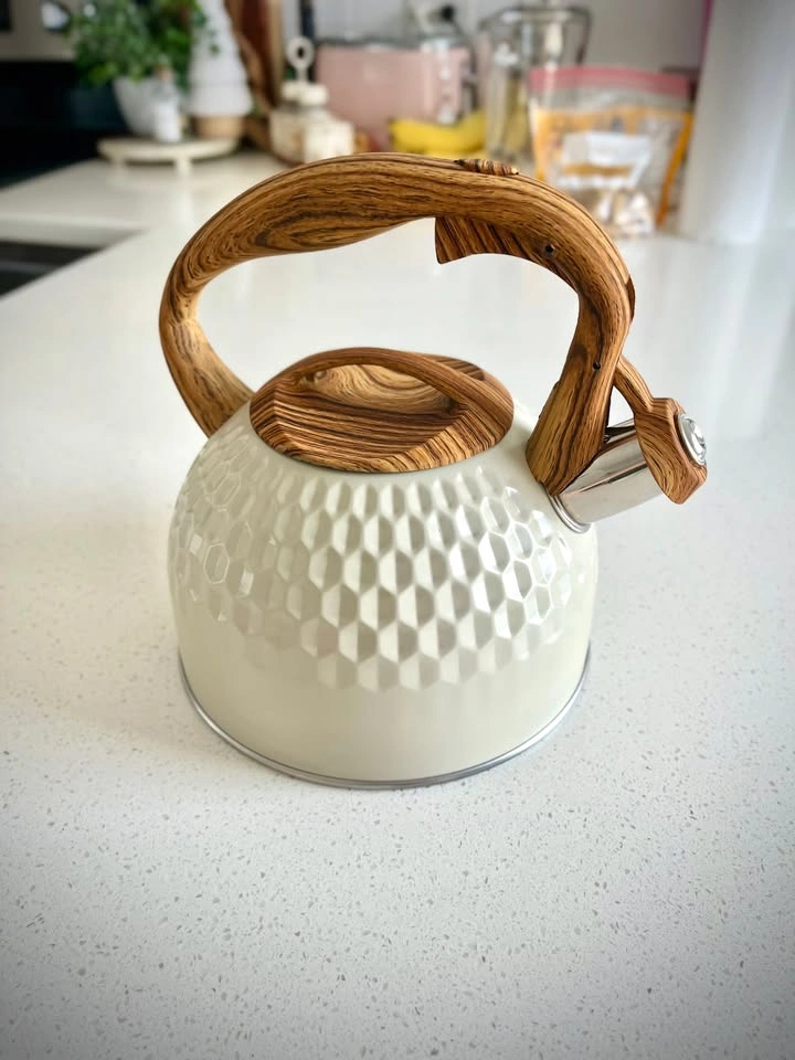 New Stovetop Whistling Kettle – Beige – 2.5 L - photo 2
