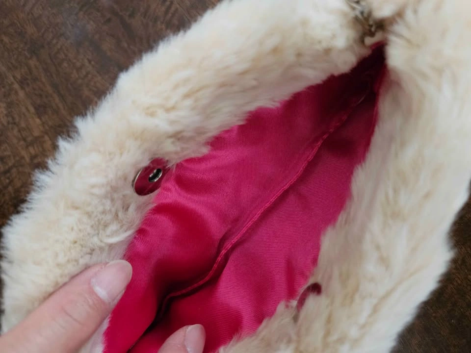 Soft Cream Faux Fur Mini Bag – Y2K / Coquette Style - photo 2