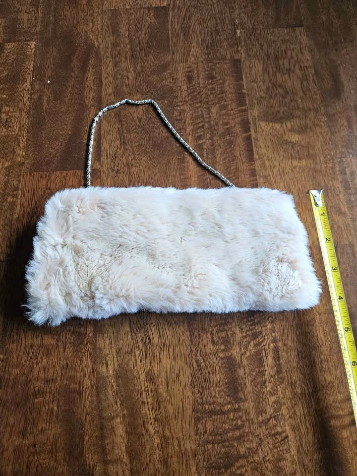 Soft Cream Faux Fur Mini Bag – Y2K / Coquette Style - photo 5