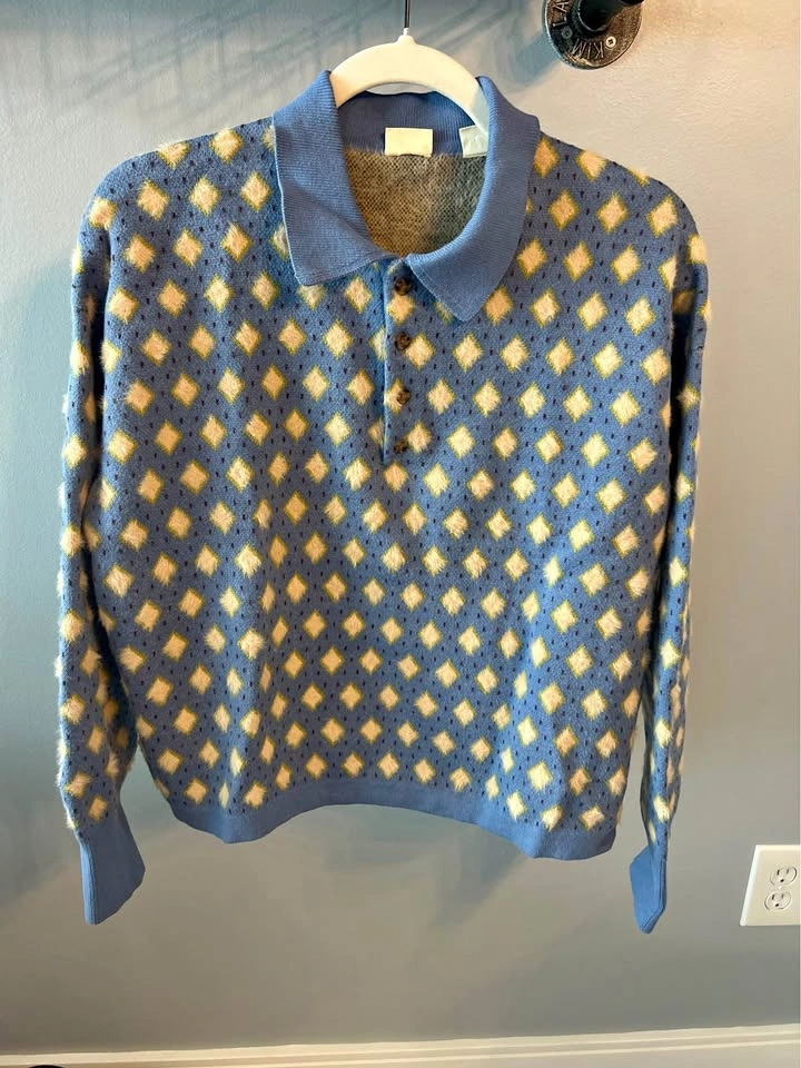 Preppy Levis Women’s Sweater