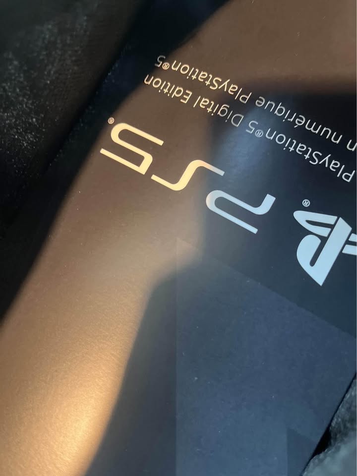 Sony PlayStation 5 Digital - photo 2