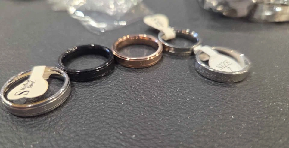 CLEARANCE Bulk Stainless Steel Jewelry Rings 500-600+ pcs – Sort - photo 4