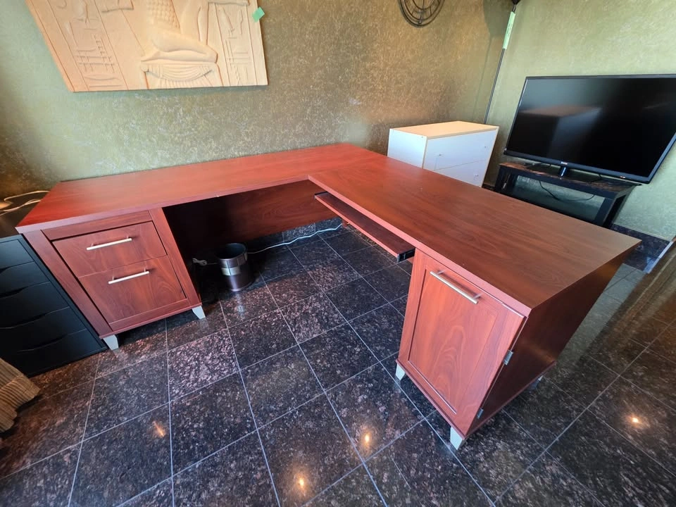 L-Shaped Executive Desk (Cherry Wood) + Storage - photo 4