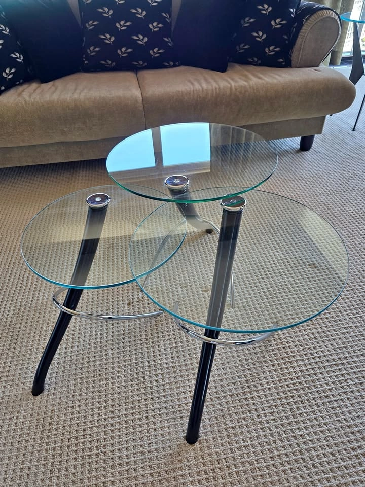 Modern Glass-Top Nesting Coffee Table Set (3-Piece) – Designer S