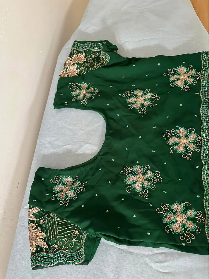 Ready-to-Wear Green Sari with Embroidered Blouse – Party/Wedding - photo 2