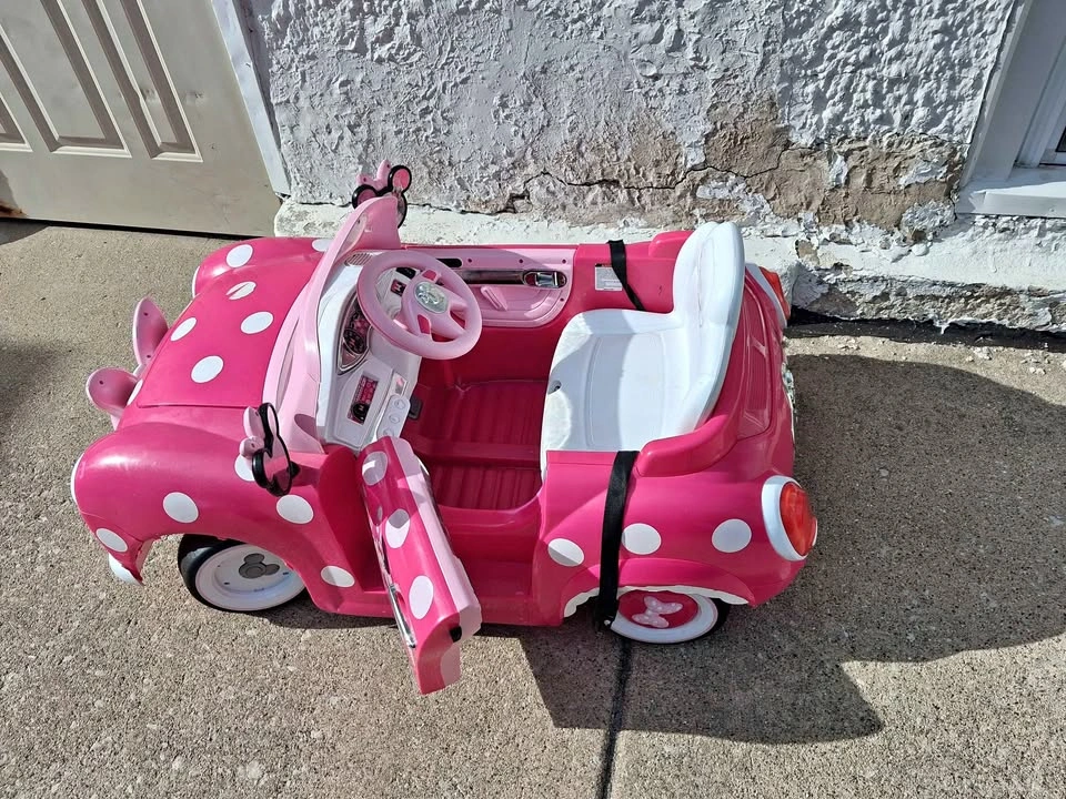 Minnie Mouse Car