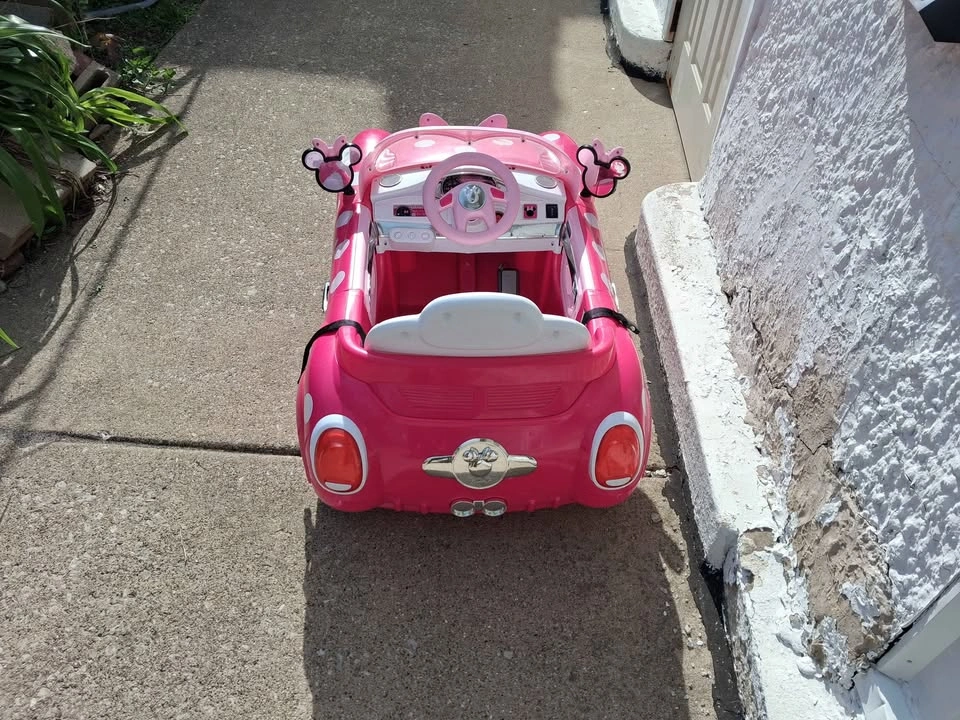 Minnie Mouse Car - photo 2