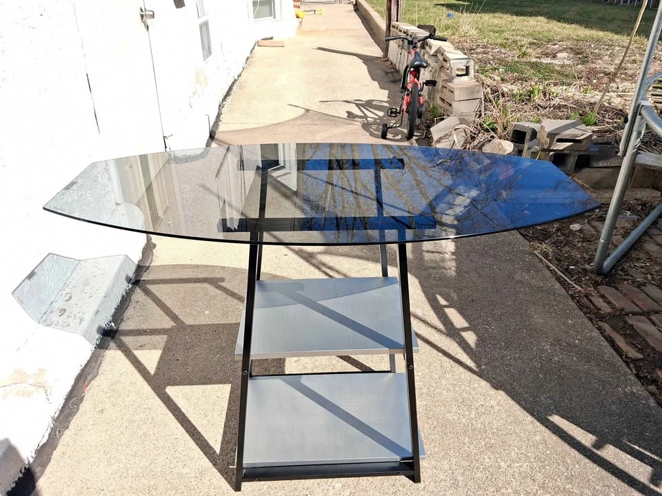 Beautiful 3-Tier Side Table