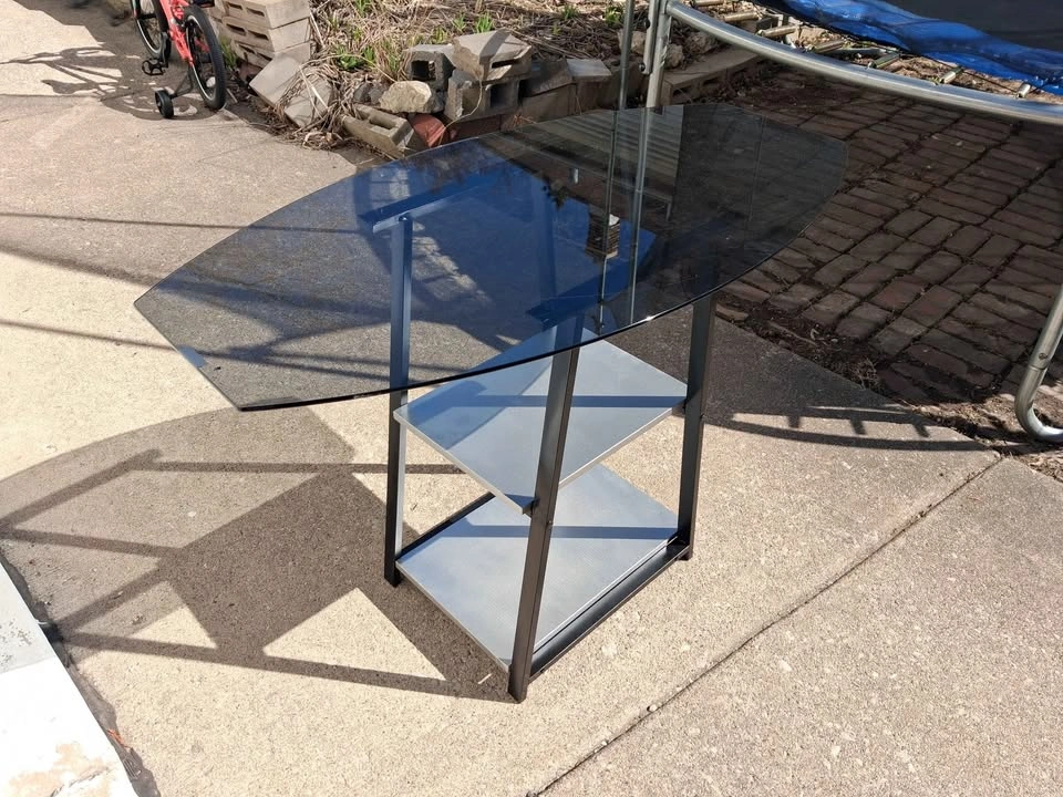 Beautiful 3-Tier Side Table - photo 3