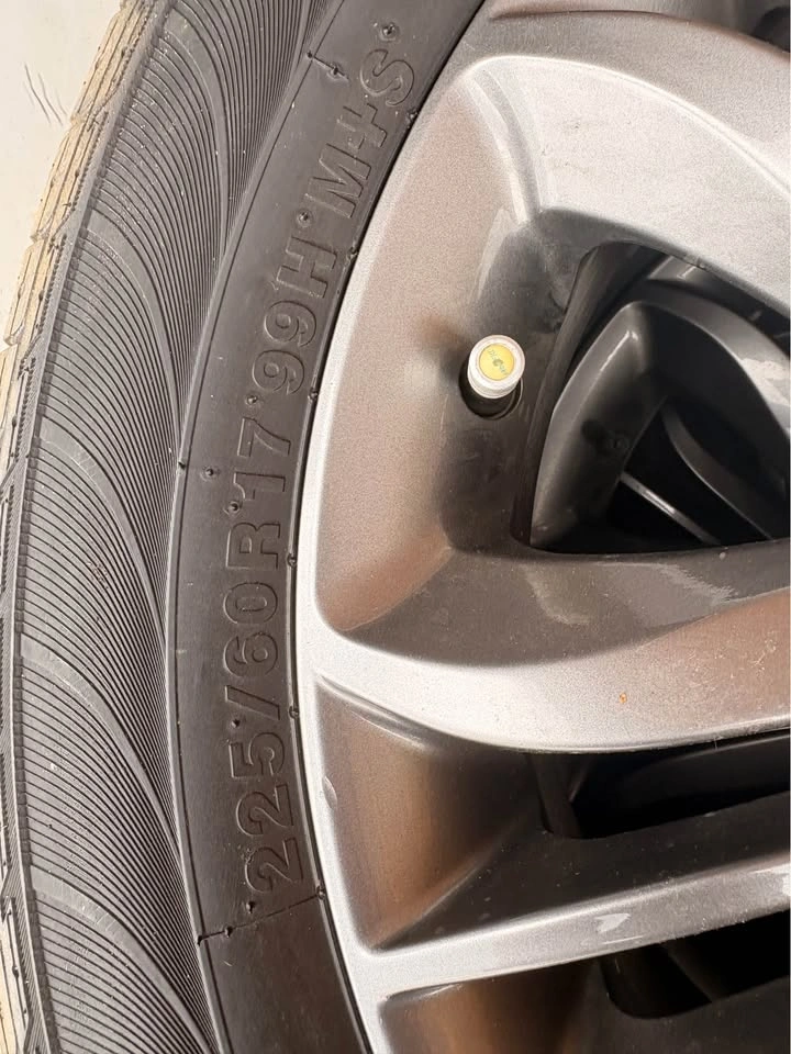 Hyundai Tires and rims - photo 2