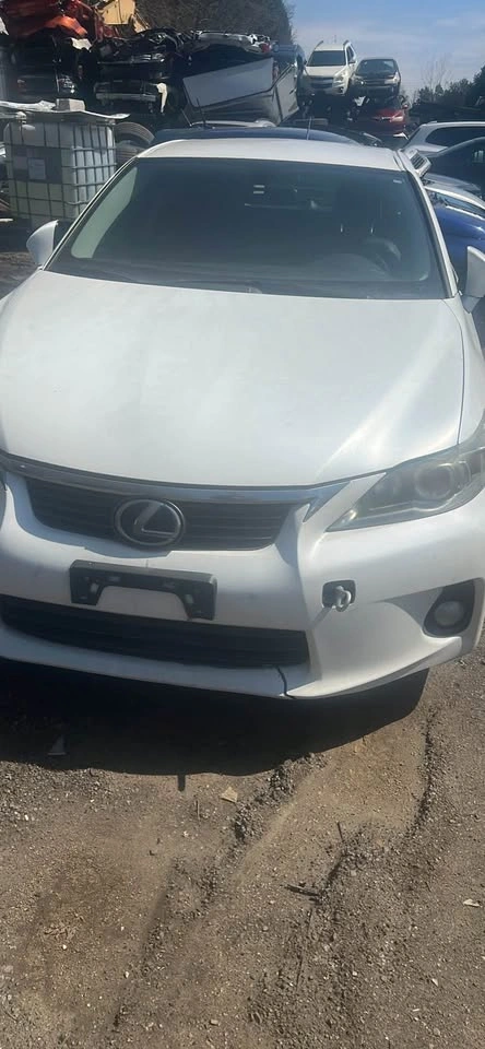 2010 Lexus CT200h for Parts - photo 5