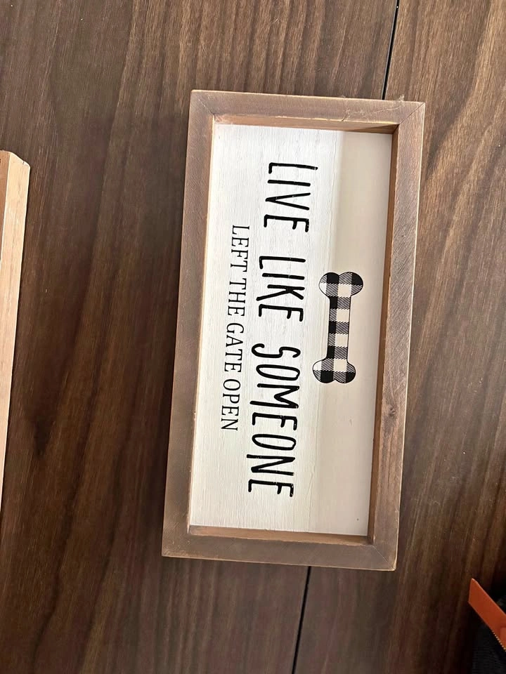 Wall decor