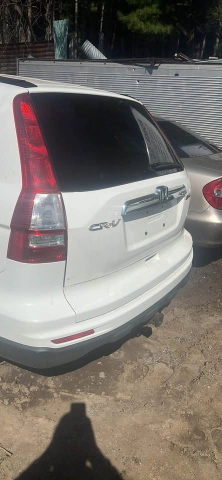 2011 2007 Honda CR-V 4WD Parts Car - photo 3
