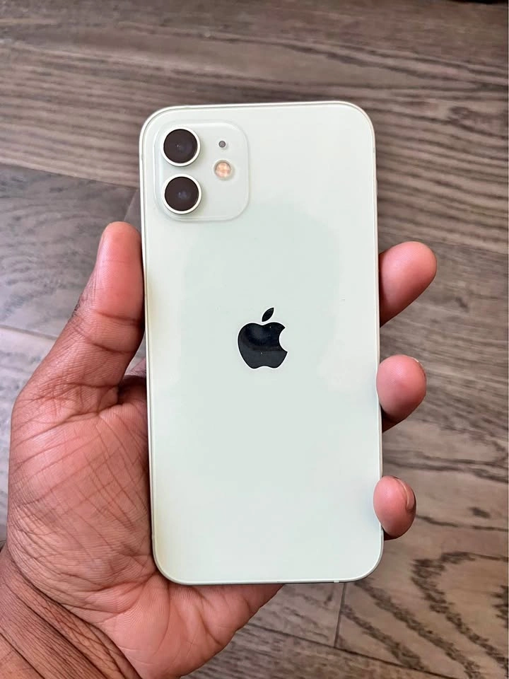 iPhone 12 128GB Green