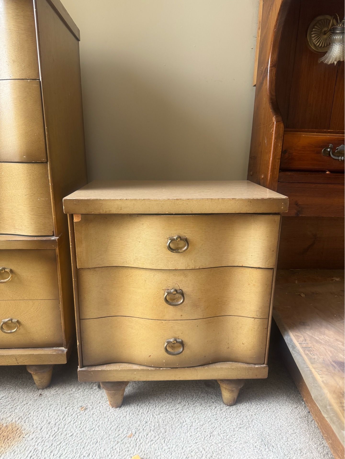 Bedroom dresser and nightstand set - photo 3