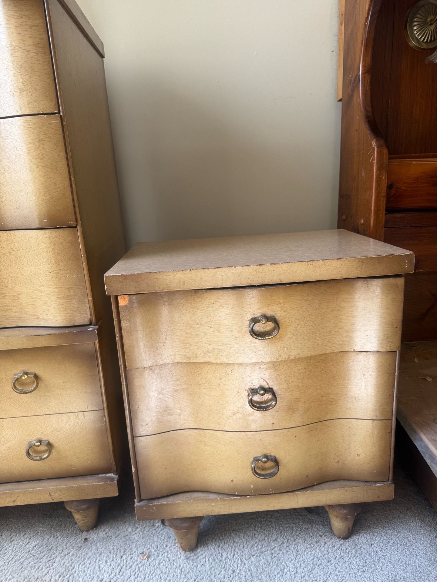 Bedroom dresser and nightstand set - photo 4