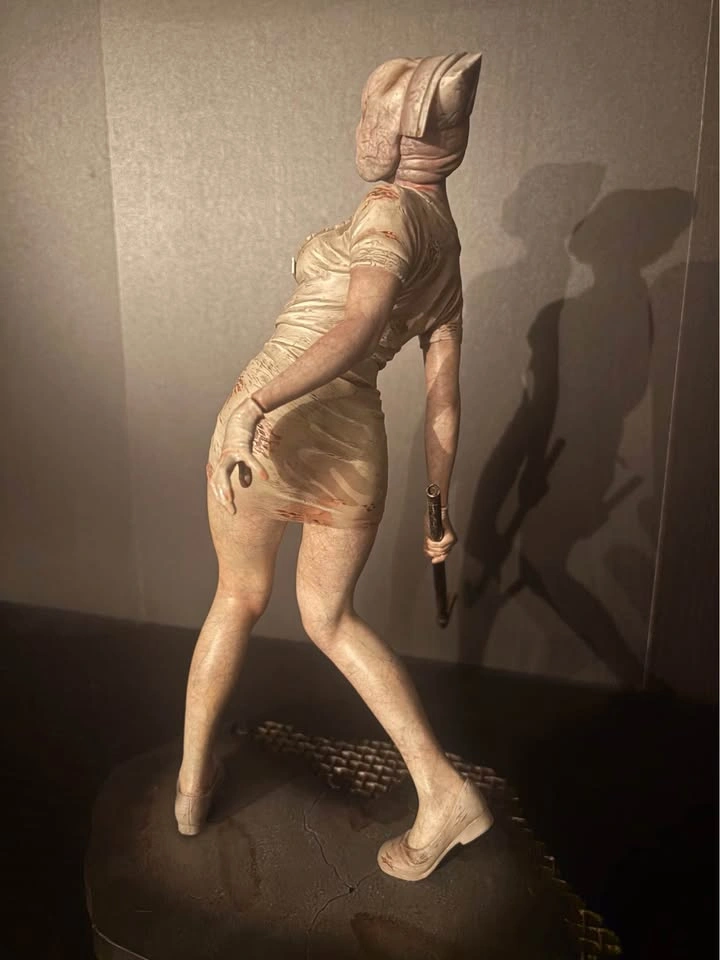 Silent Hill 2 Bubble Head Nurse Statue - Gecco - photo 4