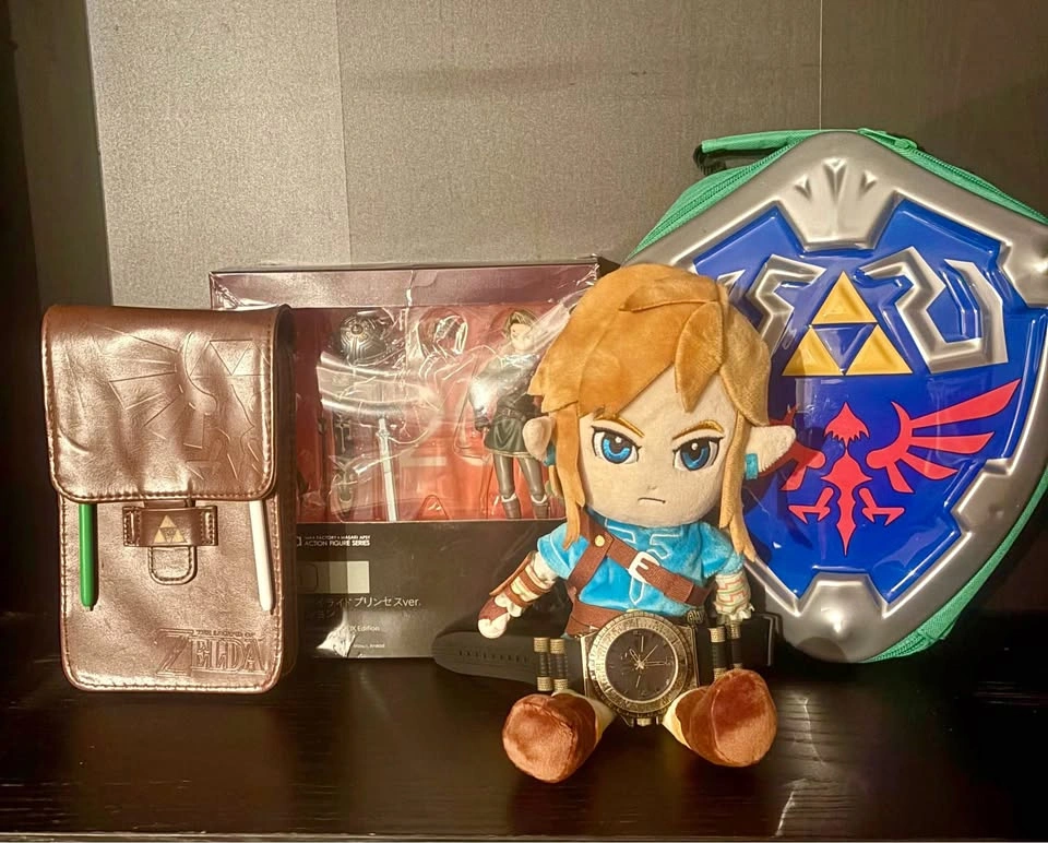 Legend of Zelda Collection - Rare Items, Figures, Plush & Collec
