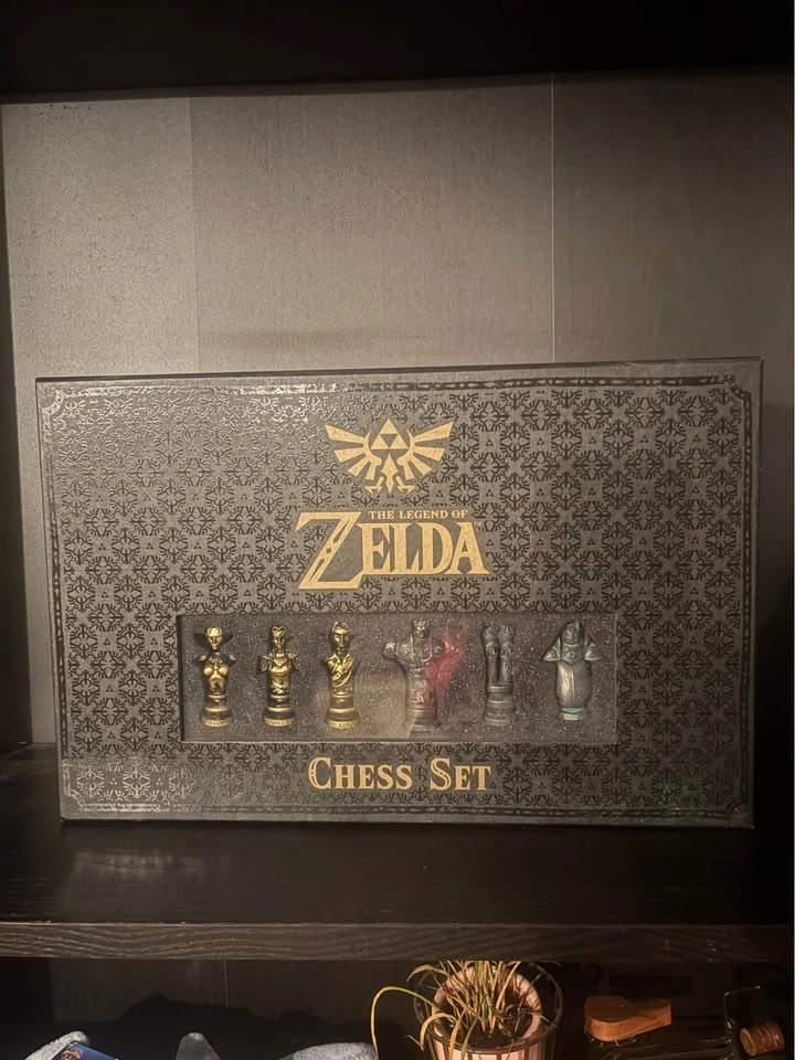 Legend of Zelda Collection - Rare Items, Figures, Plush & Collec - photo 2