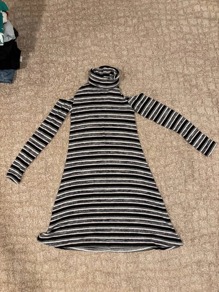American Eagle Soft & Sexy Plush Dress - Size XS - photo 2