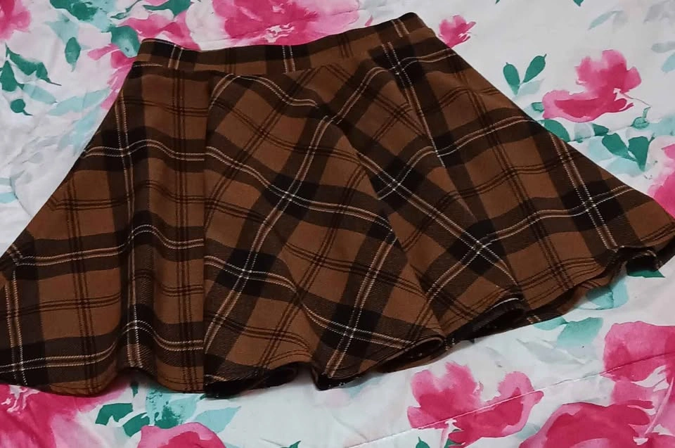 MadRag Size Small Brown Plaid Skirt $5 - photo 2