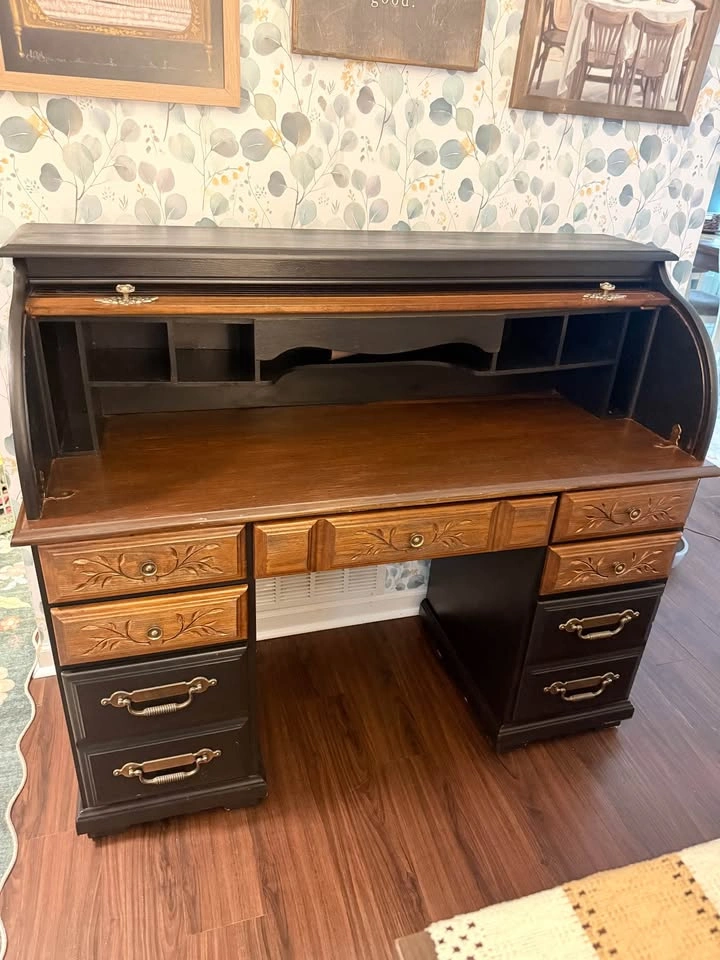 Refinished Vintage Roll Top Desk - photo 3