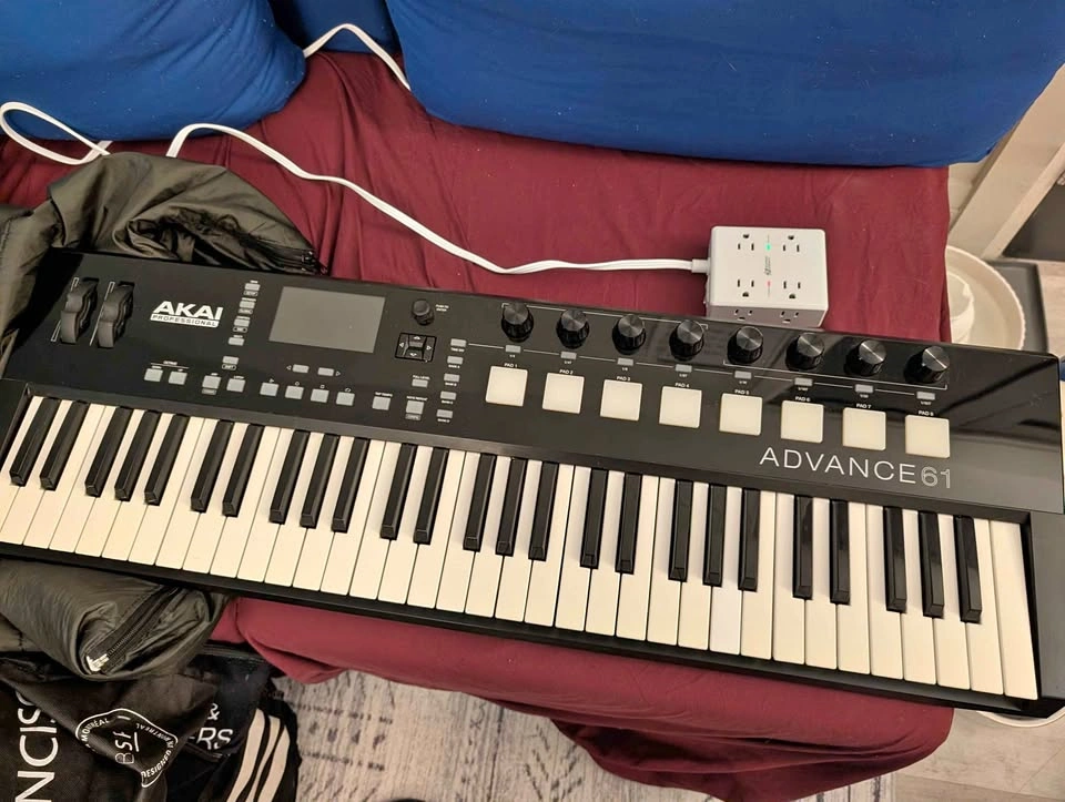 AKAI Advance 61 MIDI Controller
