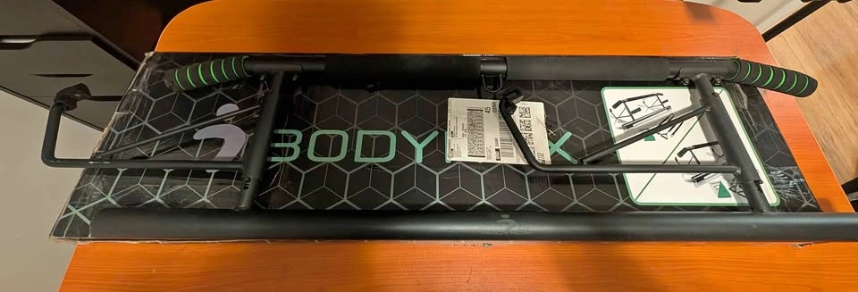 Bodyrox Doorway Pull-Up Bar (2 Avail - 1 New)