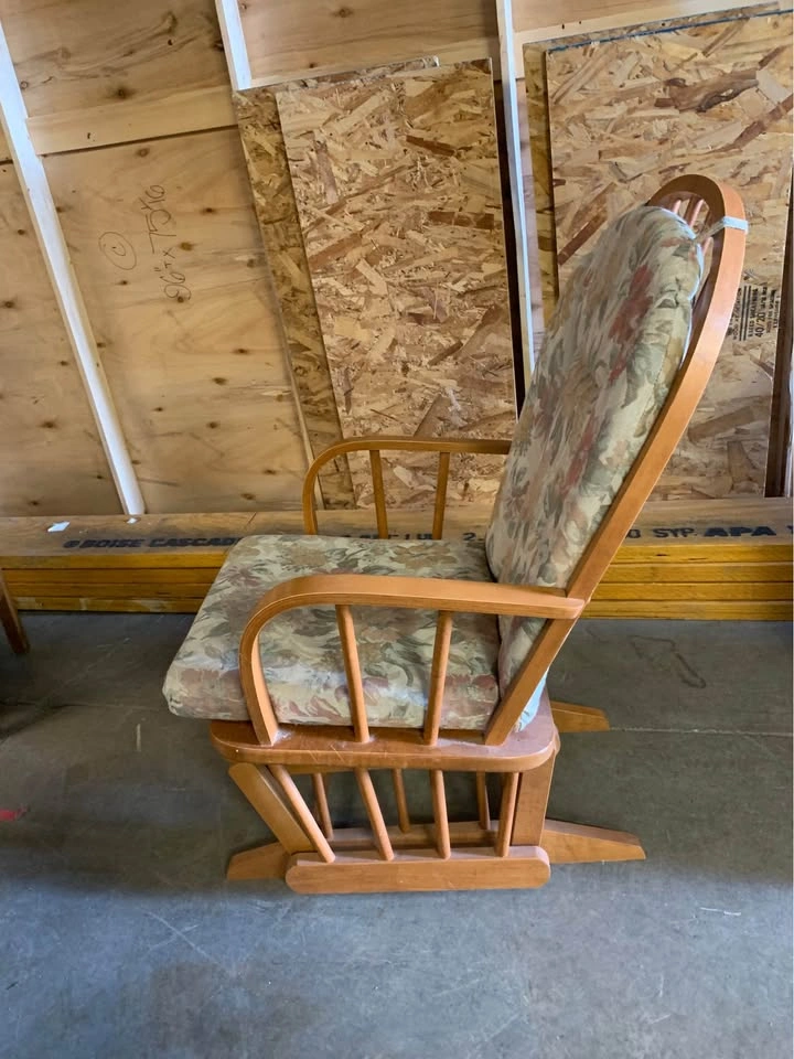 Vintage Wooden Rocking Chair With Cushions - photo 2