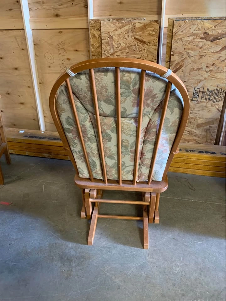Vintage Wooden Rocking Chair With Cushions - photo 3