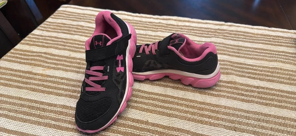 Under Armour Kids' Assert Running Shoes - Size 2.5 Youth - photo 4