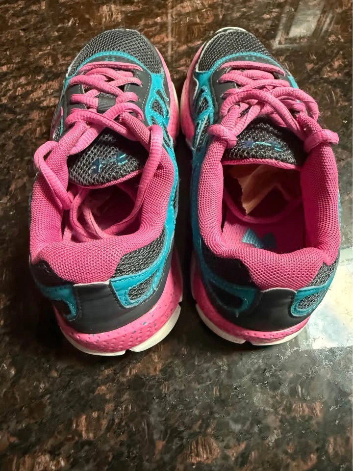 Under Armour Sneakers Youth Size 3.5 Gray Blue Pink - photo 2