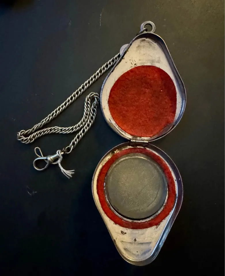 Vintage WESTCLOX Pocket Watch Gold Tone White Dial image indicator(4)