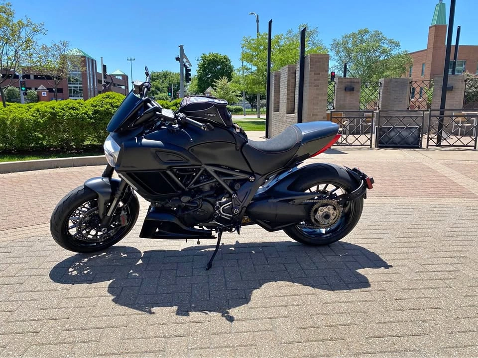 2015 Ducati Diavel - photo 2