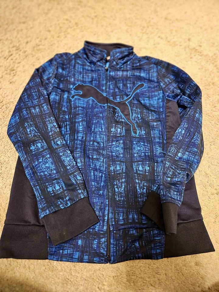 Sweater size 8 kids