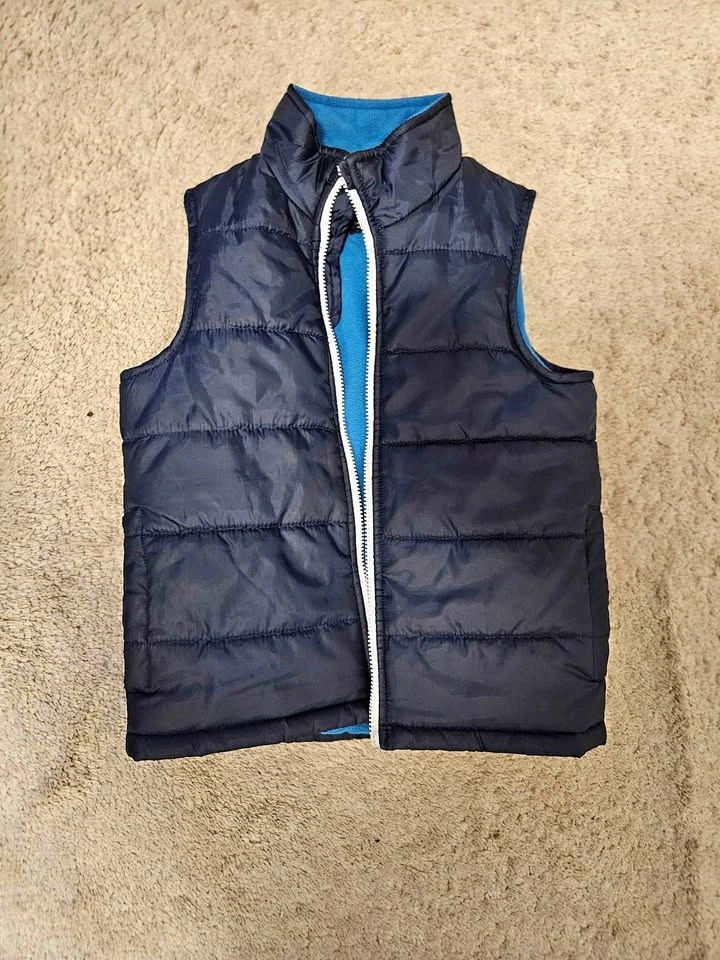 Osh kosh vest size 8